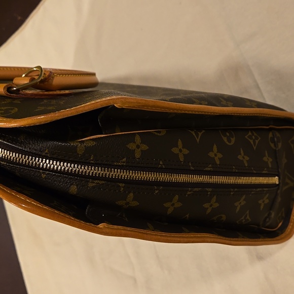 Louis Vuitton Rivoli Monogram Briefcase - Picture 7 of 17